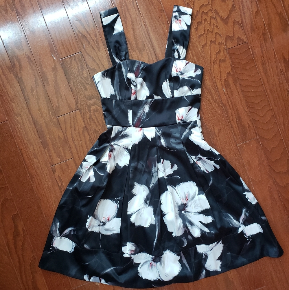 White House Black Market Dress size 0